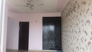 Room in 3.5 BHK Apartment at BPTP Park 81, Sector 81 – for Sale