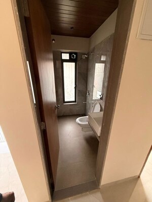 2 BHK Apartment For Sale in Siddharth Nagar CHS Goregaon, Goregaon West