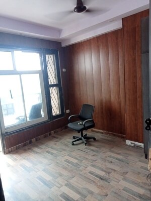 Room in 2 BHK Builder Floor at Ozone Apartment, Sector 104 – for Rent