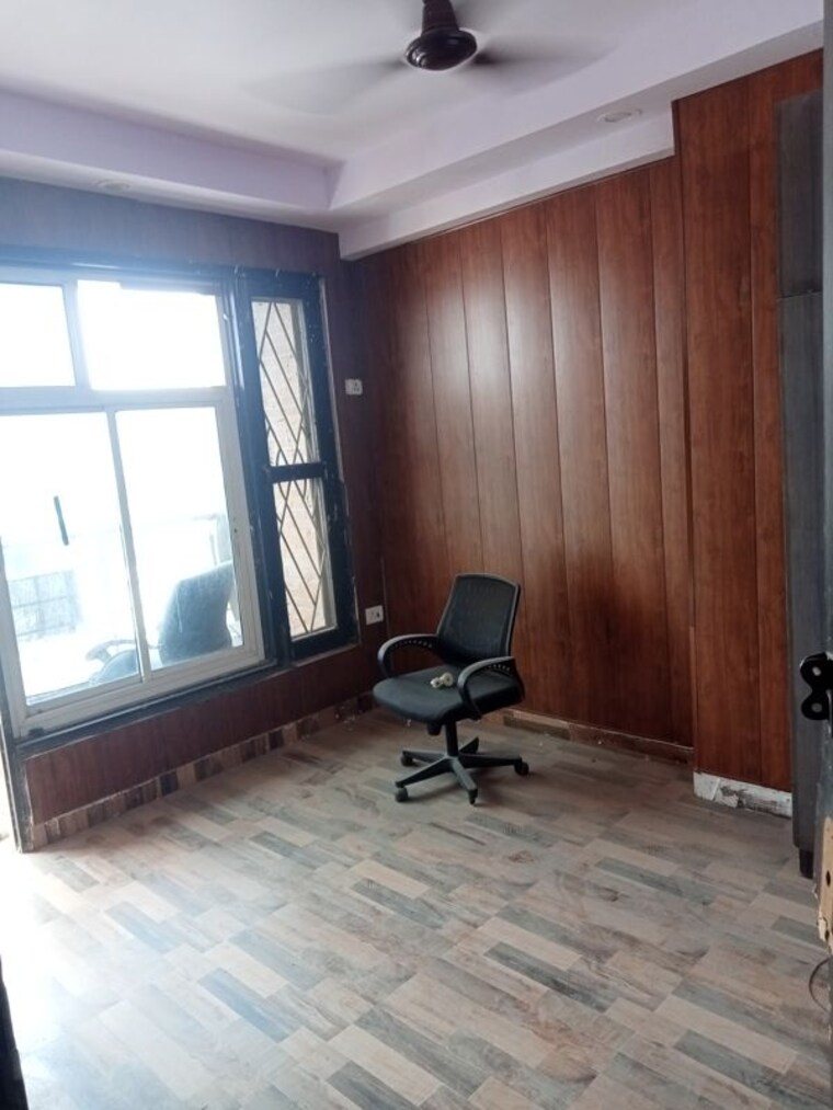 Room, ozone-apartment 2 Bedroom 900 Sq.Ft. Builder Floor In Sector 104 Noida 10673190