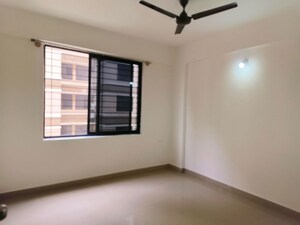 Room in 2.5 BHK Apartment at Provident Harmony, Thanisandra Main Road – for Rent