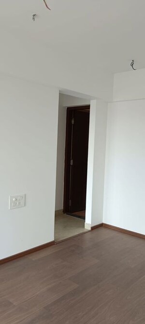Room in 1 BHK Apartment at Neumec Shreeji Towers, Wadala East – for Rent