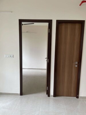 Room in 1 BHK Apartment at Piramal Vaikunth, Balkum Pada – for Rent