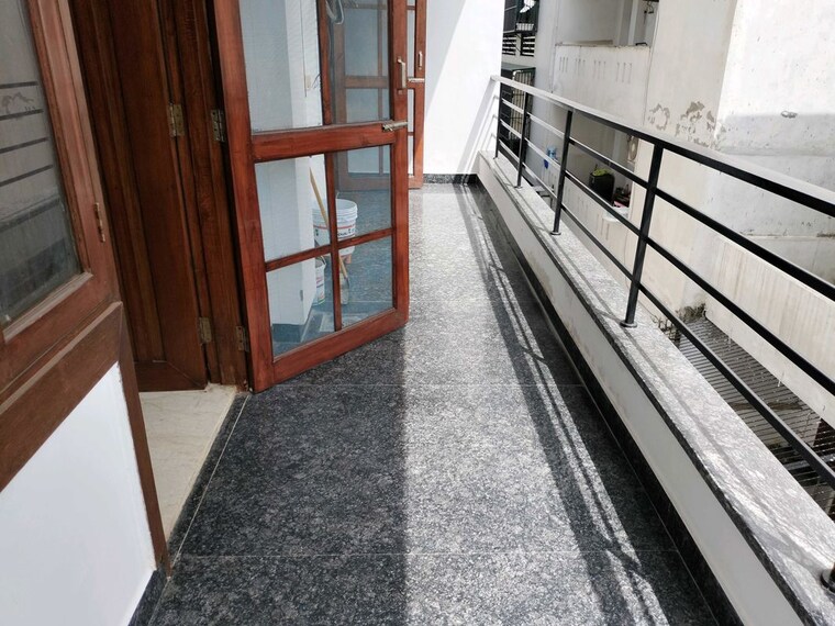 Balcony, sector 21 3 Bedroom 1550 Sq.Ft. Builder Floor In Sector 21 Gurgaon 10673265
