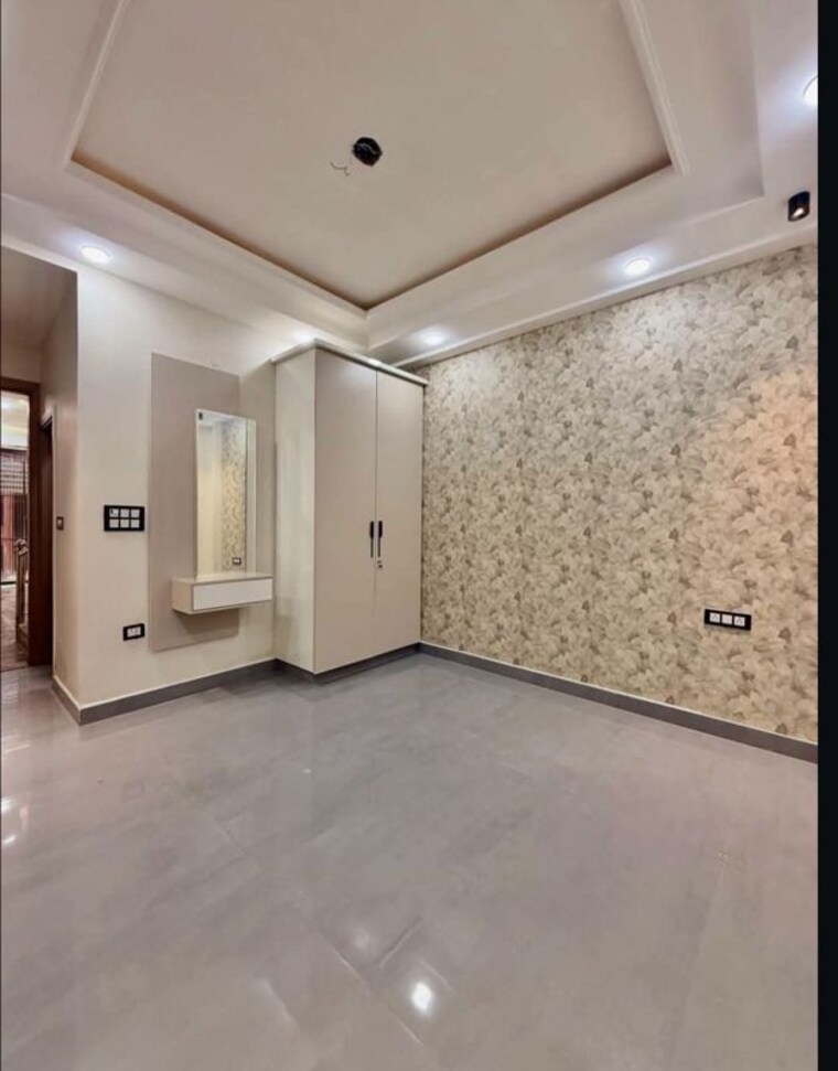 Room, dwarka mor 3 Bedroom 550 Sq.Ft. Independent House In Dwarka Mor Delhi 10673257