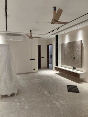 Bedroom in 3 BHK Builder Floor at Kalkaji – for Rent