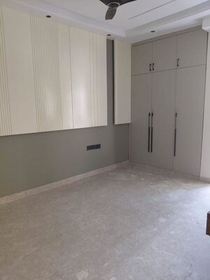 Room in 3 BHK Builder Floor at Kalkaji – for Rent