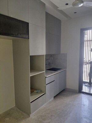 Room in 3 BHK Builder Floor at Kalkaji – for Rent