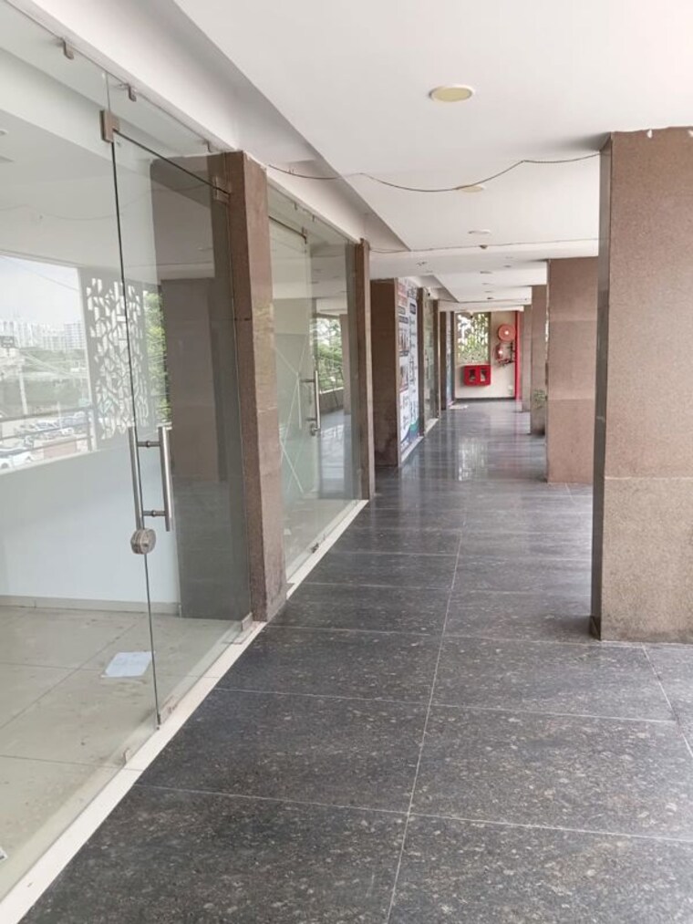 undefined, barnala-green-lotus-avenue Commercial Showroom 975 Sq.Ft. In Ambala Highway Zirakpur 10673232
