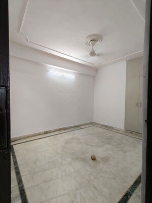Room in 3 BHK Builder Floor at Saket – for Rent