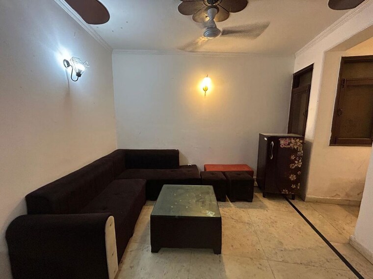 Living Room, freedom fighters enclave 1 Bedroom 550 Sq.Ft. Builder Floor In Freedom Fighters Enclave Delhi 10673305