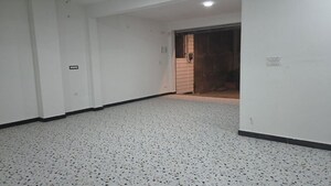Room in  Office Space at Srishti Apartments Jankipuram, Jankipuram – for Rent
