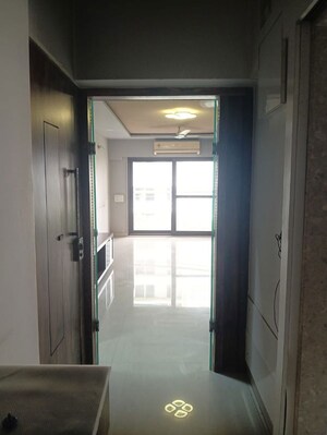 Room in 3 BHK Apartment at Shiv Shakti Complex, Andheri West – for Rent