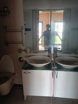 Bathroom in 3 BHK Apartment at Shiv Shakti Complex, Andheri West – for Rent