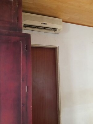 Furnished Amenities in 3 BHK Apartment at Shiv Shakti Complex, Andheri West – for Rent