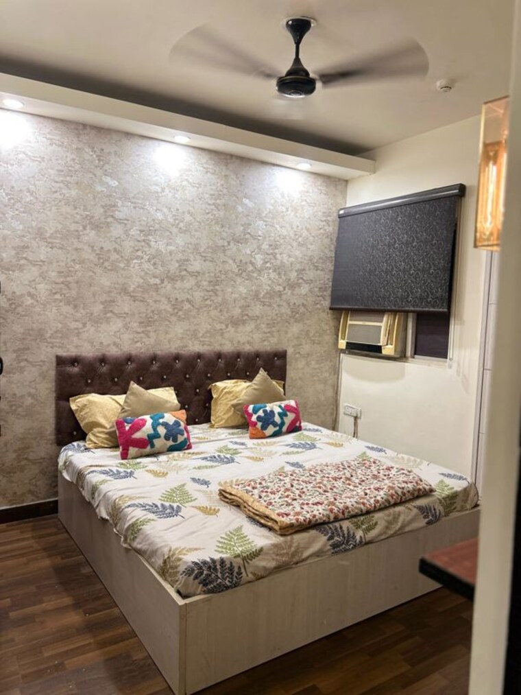 Bedroom, paras-tierea 2 Bedroom 1045 Sq.Ft. Apartment In Sector 137 Noida 10673430