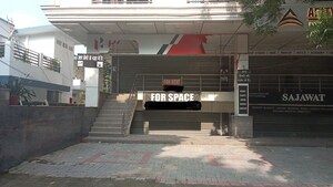  Shop For Rent in Mahanagar