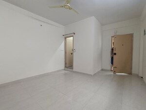 Room in 1 BHK Builder Floor at Hsr Layout 5th Sector – for Rent