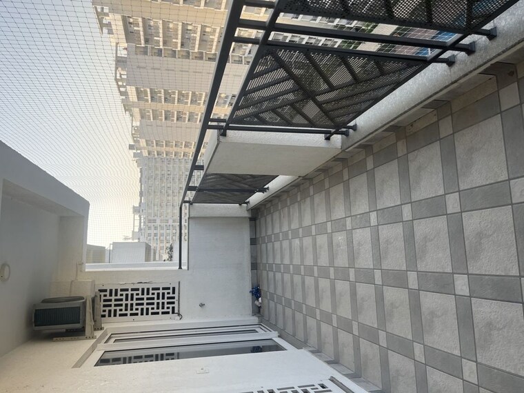 Balcony, central-park-flower-valley-aqua-front-towers 4 Bedroom 2600 Sq.Ft. Apartment In Sohna Sector 33 Gurgaon 10673483