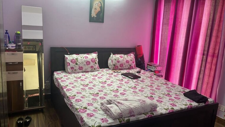 Bedroom, paras-tierea 3.5 Bedroom 1265 Sq.Ft. Apartment In Sector 137 Noida 10673444