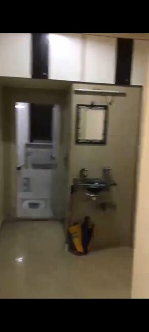 Room in 2 BHK Apartment at Ghatkopar East – for Rent