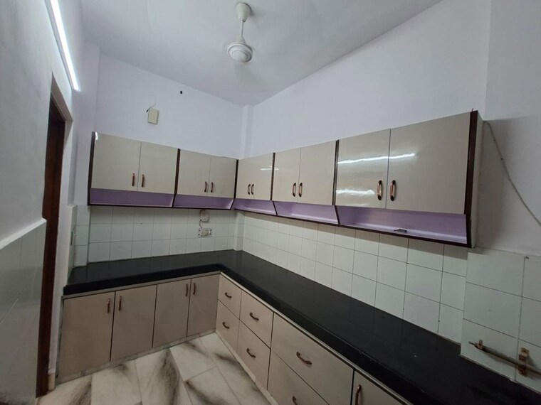 Kitchen, uday park 3 Bedroom 1890 Sq.Ft. Builder Floor In Uday Park Delhi 10673531