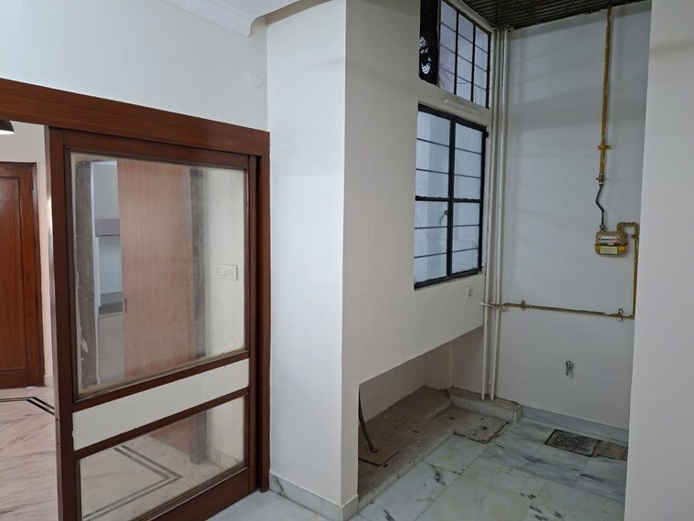 Room, uday park 3 Bedroom 1890 Sq.Ft. Builder Floor In Uday Park Delhi 10673531