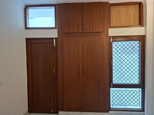 Room in 3 BHK Builder Floor at Uday Park – for Rent