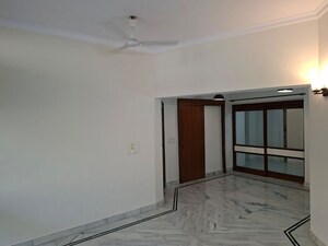 Room in 3 BHK Builder Floor at Uday Park – for Rent