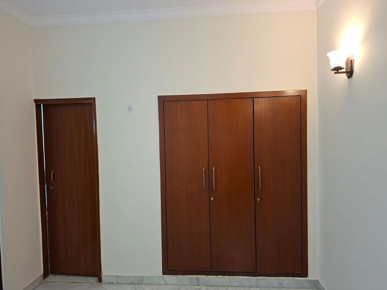 Room, uday park 3 Bedroom 1890 Sq.Ft. Builder Floor In Uday Park Delhi 10673531