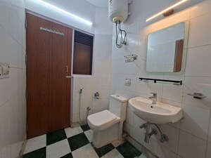 Team Area in 3 BHK Builder Floor at Uday Park – for Rent