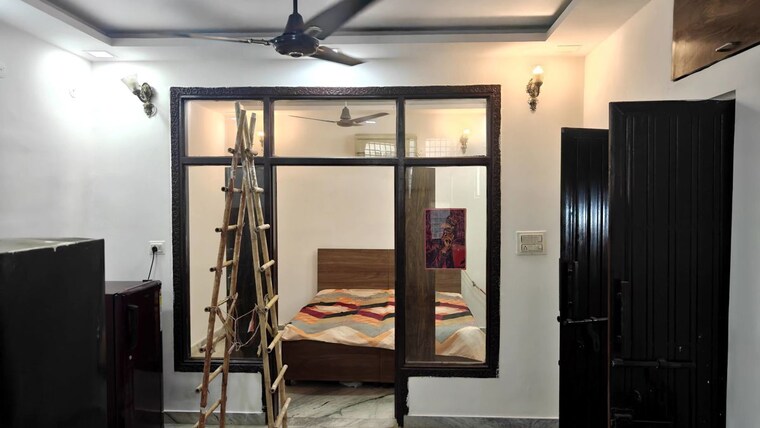 Gym, state bank colony 1 Bedroom 450 Sq.Ft. Builder Floor In State Bank Colony Delhi 10673540