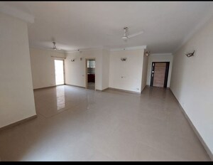 Room in 3.5 BHK Apartment at BPTP Freedom Park Life, Sector 57 – for Rent