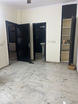 Room in 2 BHK Builder Floor at Chittaranjan Park – for Sale