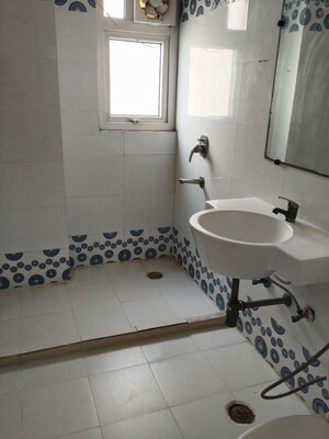 Bathroom in 4 BHK Apartment at Sunshine Helios, Sector 78 – for Rent
