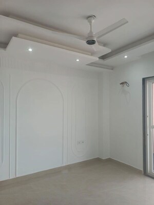 Room in 3 BHK Builder Floor at Sector 22 – for Rent