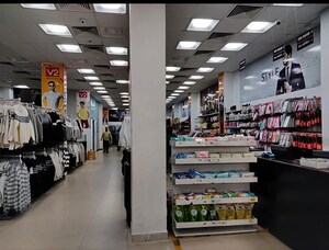 Team Area in  Shop at Paltan Bazaar – for Sale