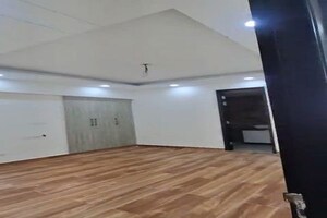 Room in 3 BHK Apartment at Samridhi Luxuriya Avenue, Sector 150 – for Rent