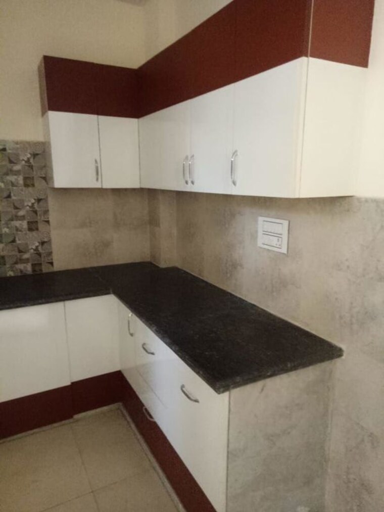 Kitchen, sector 23 3 Bedroom 1550 Sq.Ft. Builder Floor In Sector 23 Gurgaon 10673571