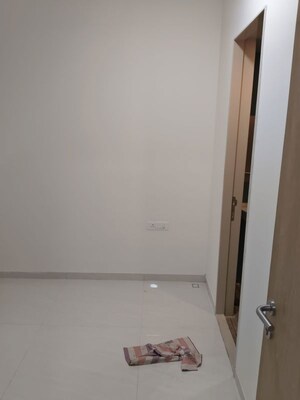 Room in 1 BHK Apartment at Lodha Crown Kolshet, Kolshet Road – for Rent