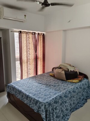 Bedroom in 2 BHK Apartment at Lodha Amara, Kolshet Road – for Rent