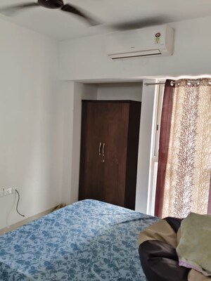 Bedroom in 2 BHK Apartment at Lodha Amara, Kolshet Road – for Rent