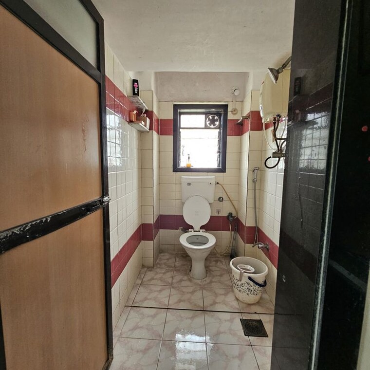 Bathroom, lok-puram 2 Bedroom 700 Sq.Ft. Apartment In Vasant Vihar Thane 10673601