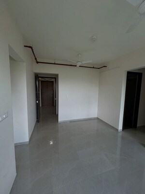 Room in 2 BHK Apartment at Piramal Vaikunth, Balkum Pada – for Rent