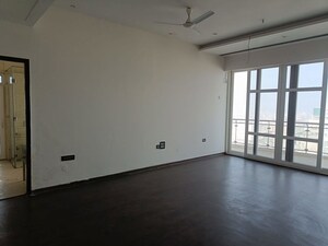 Room in 4 BHK Apartment at Mahagun Mezzaria, Sector 78 – for Sale