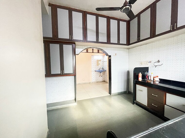Kitchen, maninagar 3 Bedroom 210 Sq.Yd. Apartment In Maninagar Ahmedabad 10673717