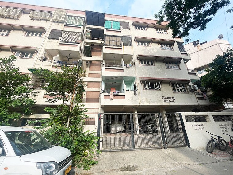 Exterior View, maninagar 3 Bedroom 210 Sq.Yd. Apartment In Maninagar Ahmedabad 10673717