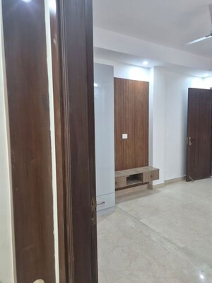 Building Lobby in 3 BHK Builder Floor at Sushant Lok I – for Sale