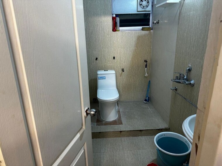 Bathroom, namishree-tulip-le-park 3 Bedroom 1533 Sq.Ft. Apartment In Kondapur Hyderabad 10673723