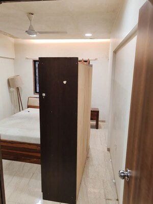Furnished Amenities in 2 BHK Apartment at Khar Sunrise CHS, Khar West – for Rent